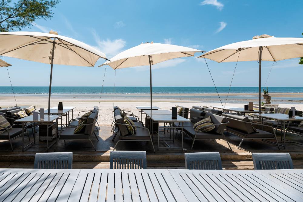 ציוד לאירועים בים ובבריכה